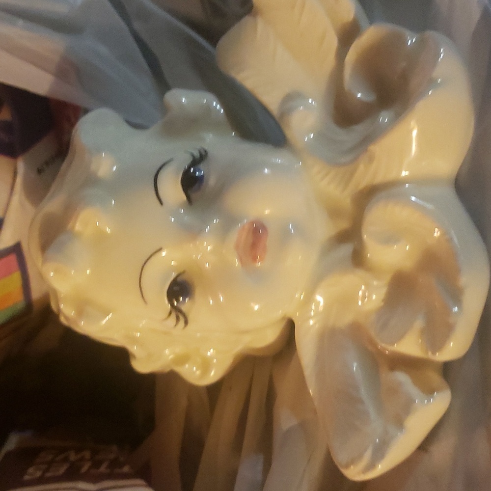 Cherub angel decor